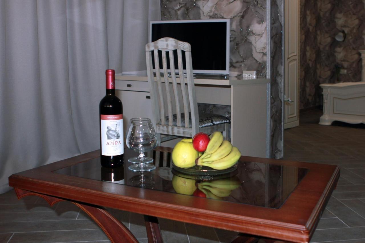 Hotel Black Sea Sukhumi Ngoại thất bức ảnh