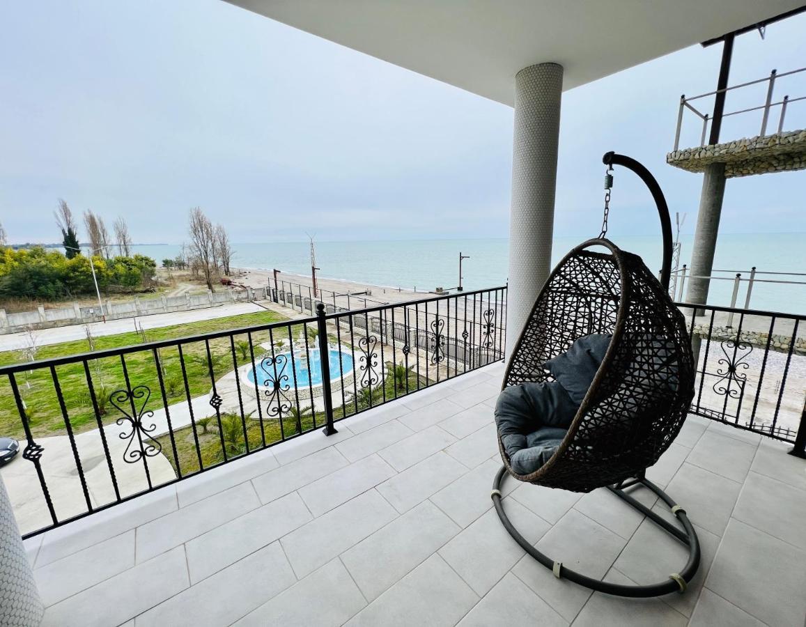 Hotel Black Sea Sukhumi Ngoại thất bức ảnh