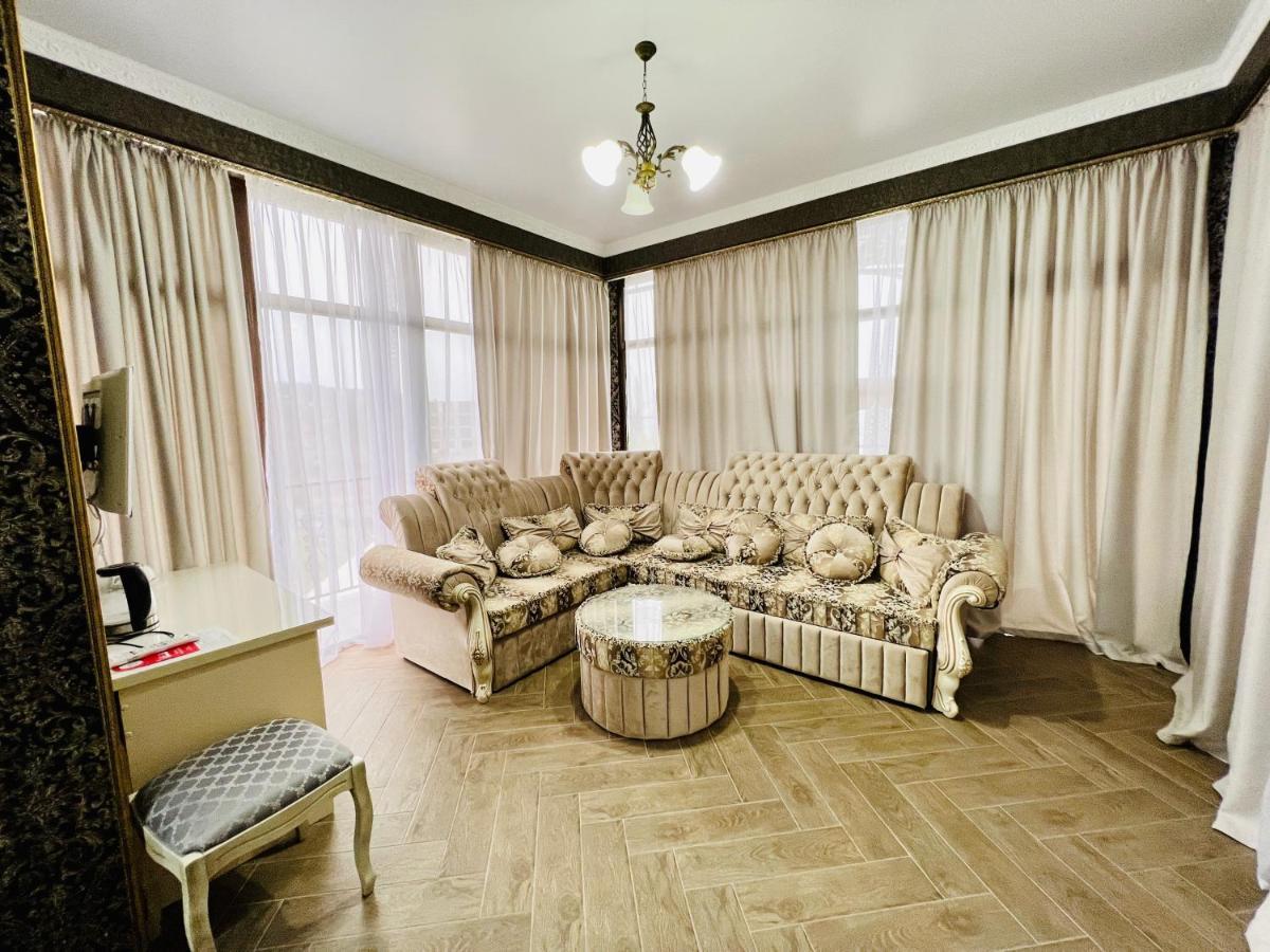 Hotel Black Sea Sukhumi Ngoại thất bức ảnh