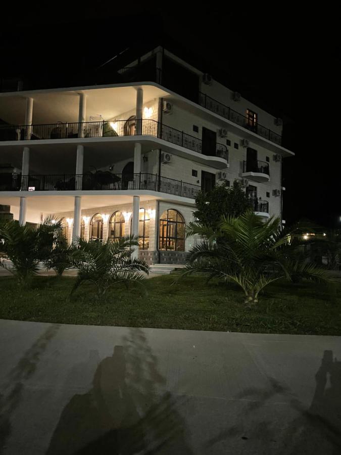 Hotel Black Sea Sukhumi Ngoại thất bức ảnh