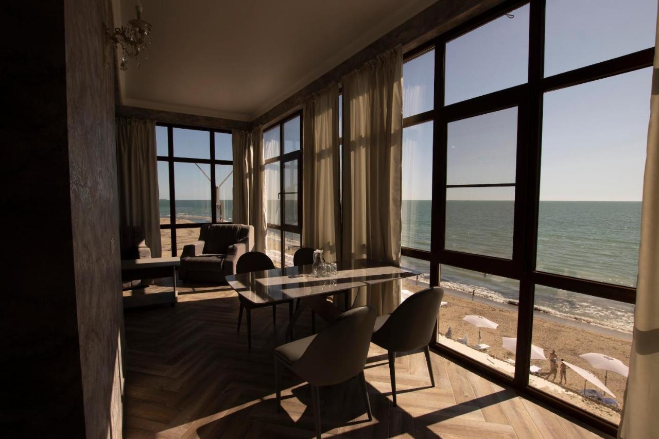 Hotel Black Sea Sukhumi Ngoại thất bức ảnh