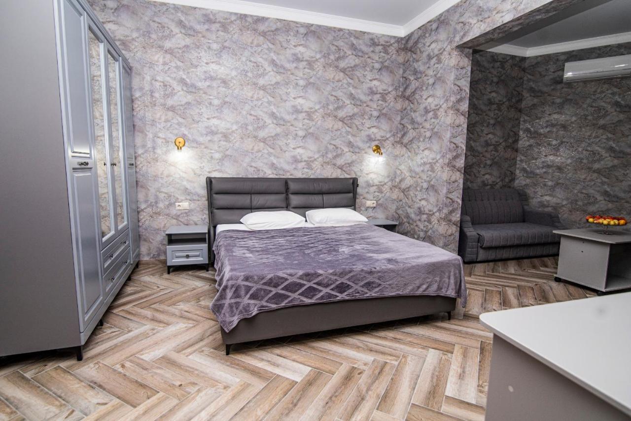 Hotel Black Sea Sukhumi Ngoại thất bức ảnh